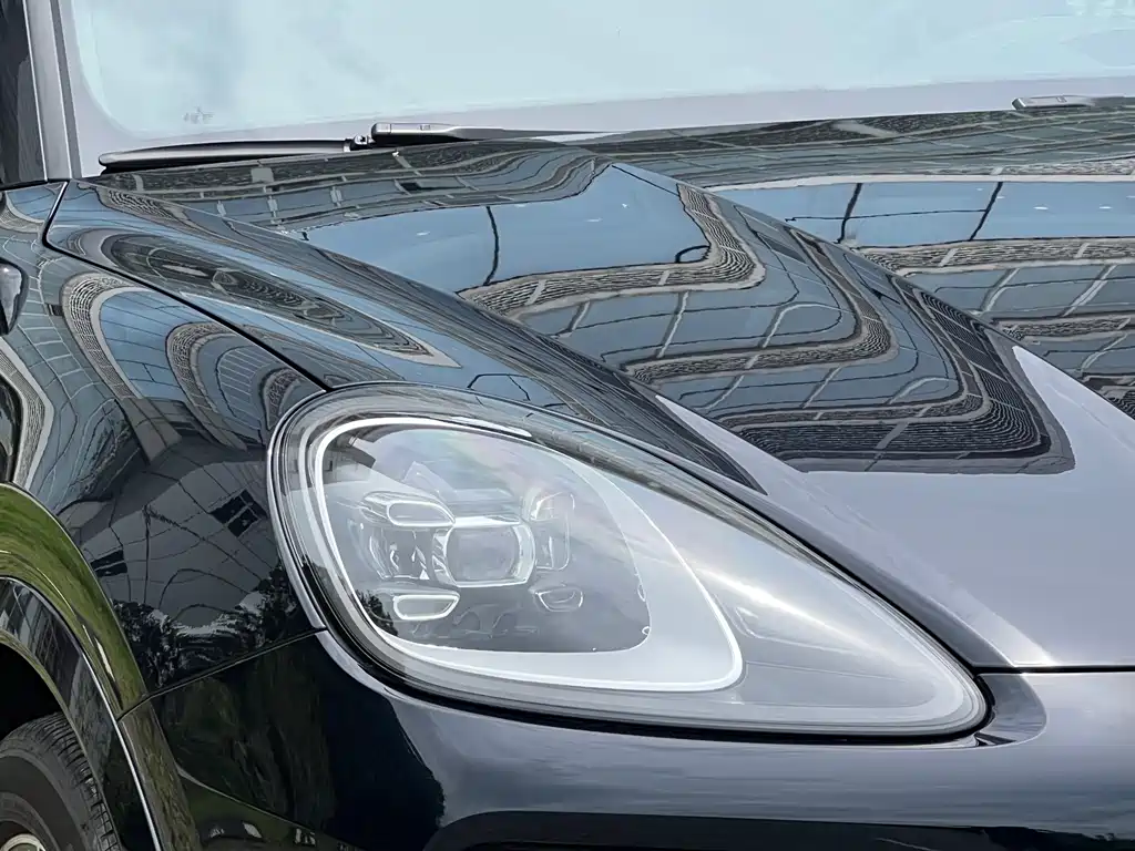 Porsche Cayenne Hybrid 2023 — фото 26