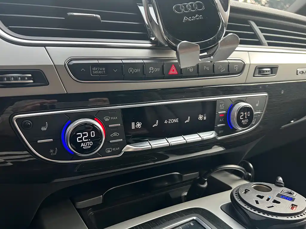 Audi Q7 2017 — фото 14