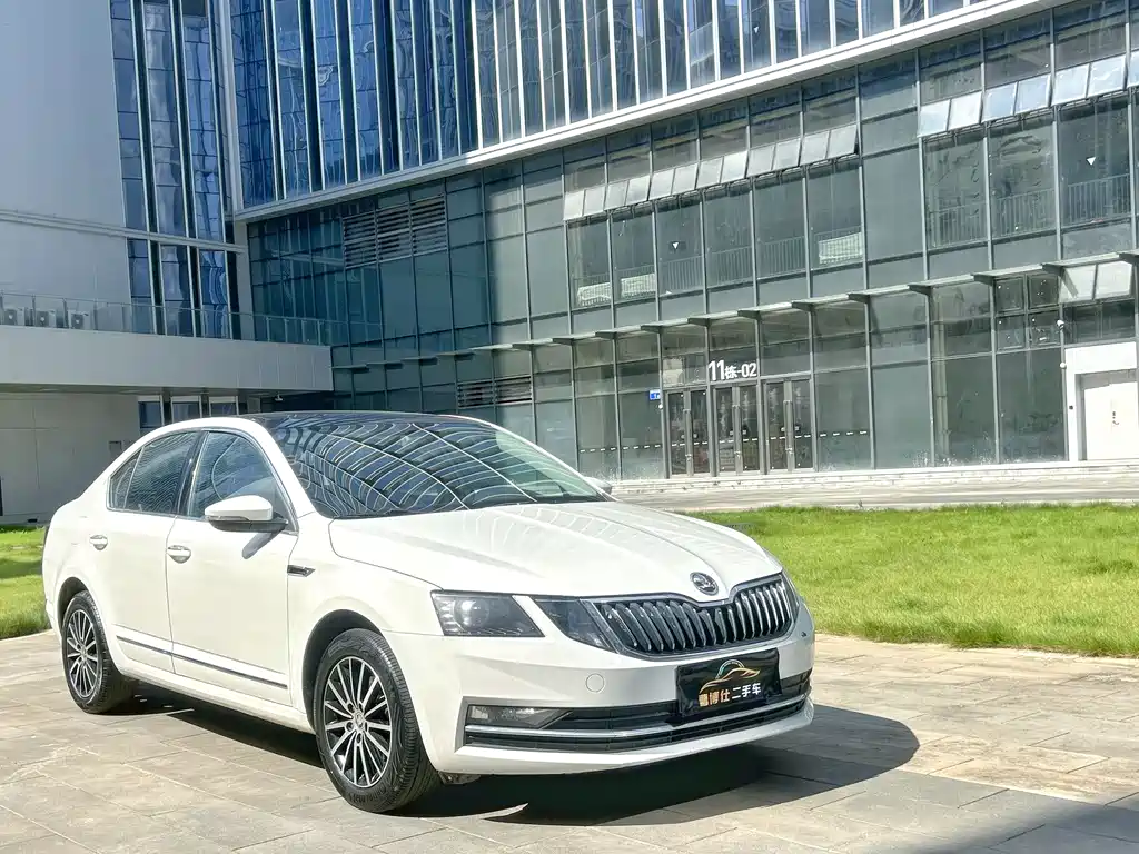 Skoda Octavia 2018 — фото 3