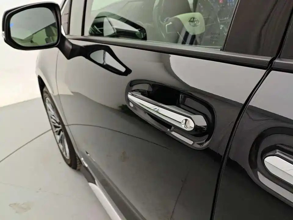 Toyota Granvia — фото 16