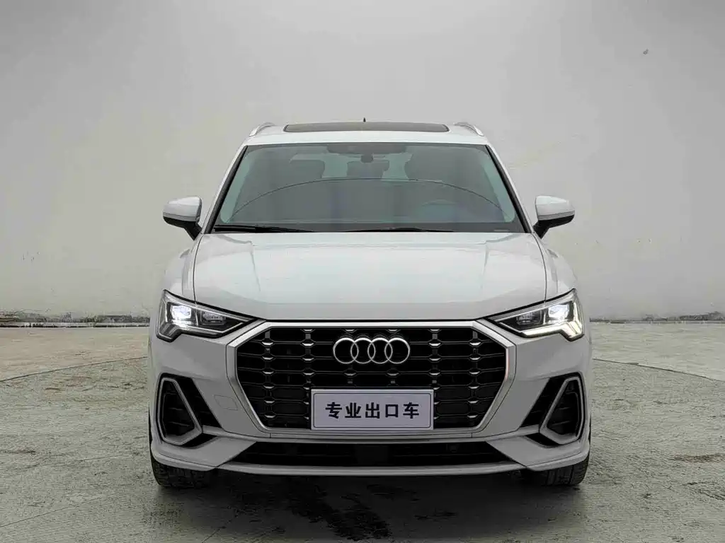 Audi Q3 2022 — фото 2