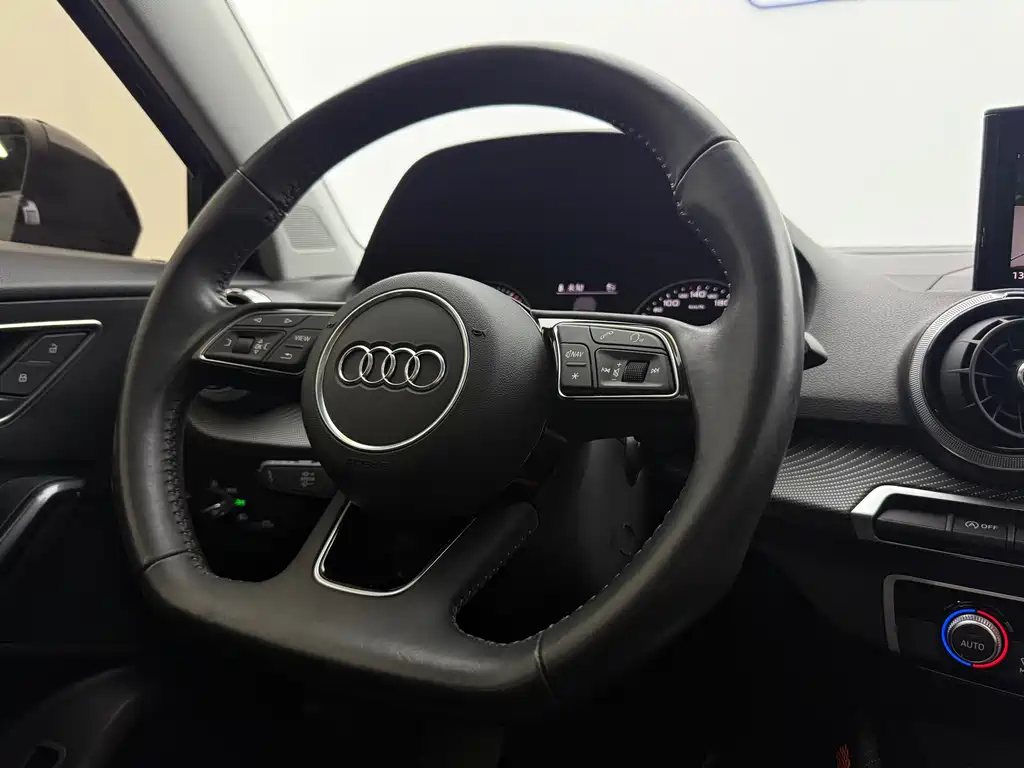 Audi Q2L 2021 — фото 21