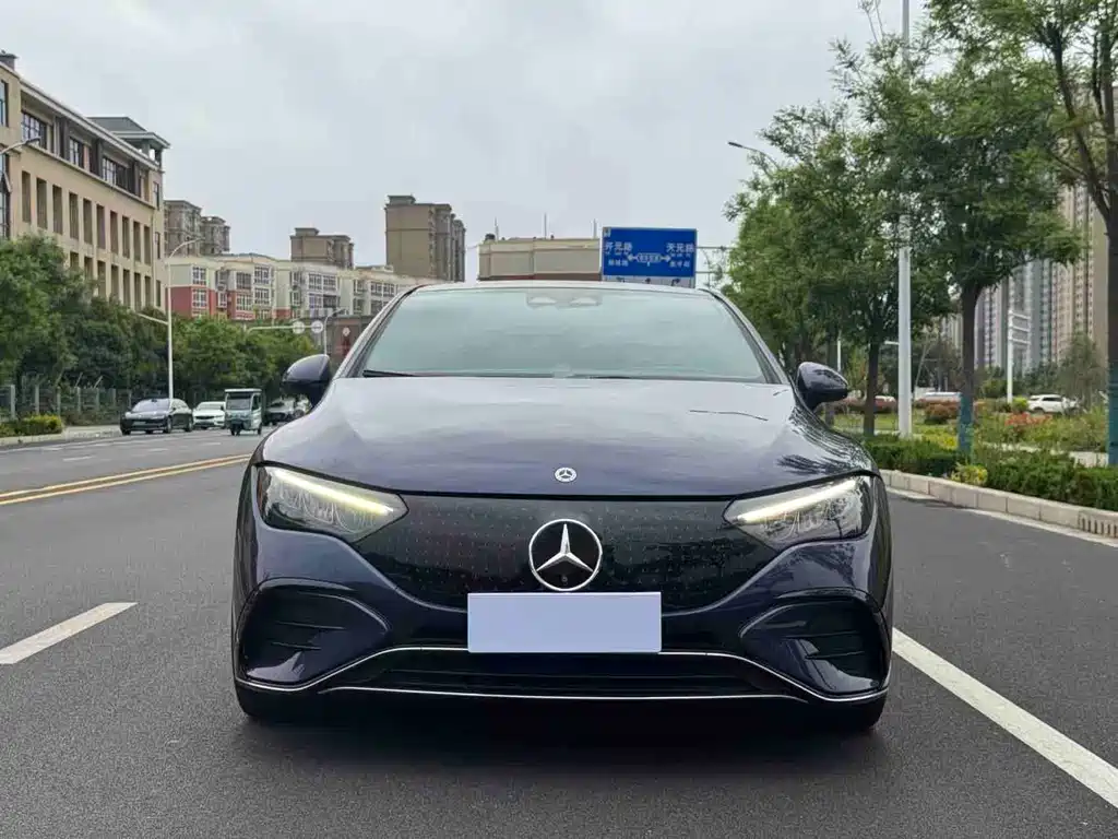 Mercedes-Benz EQE 2024