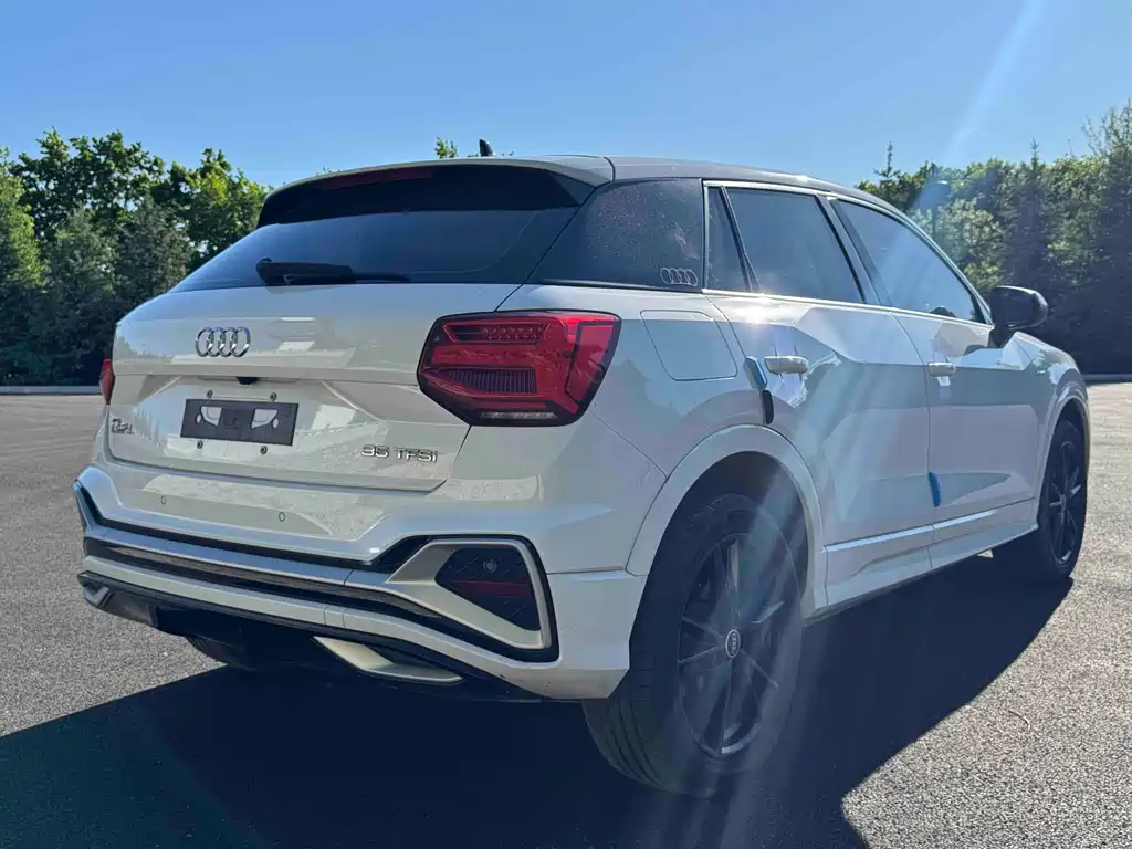 Audi Q2L 2021 — фото 6