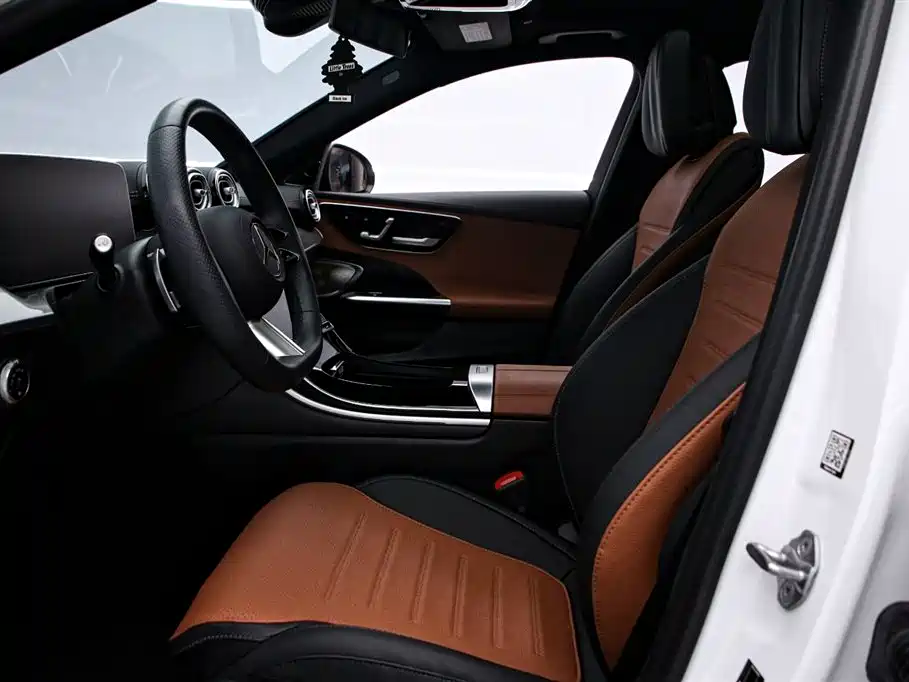 Mercedes-Benz C-Class 2023 — фото 12