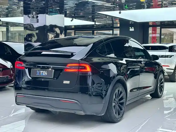 Tesla Model X 2023
