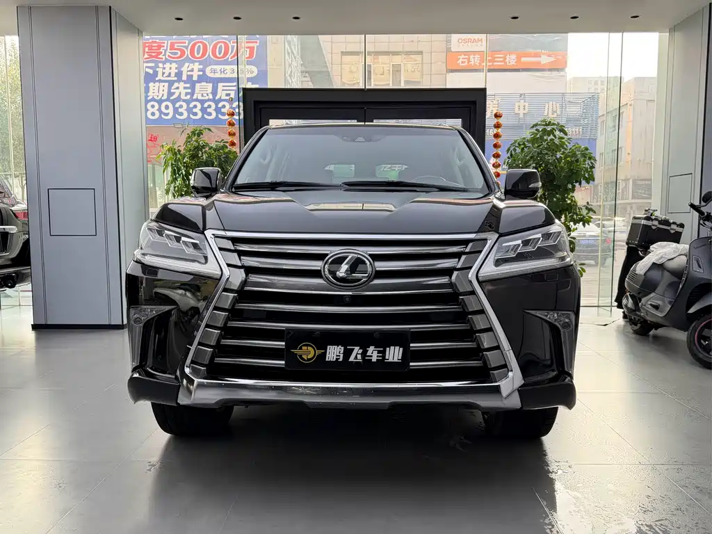 Lexus LX 2017 — фото 2