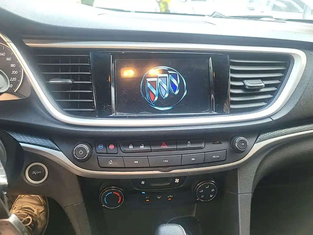 Buick Excelle 2021 — фото 13