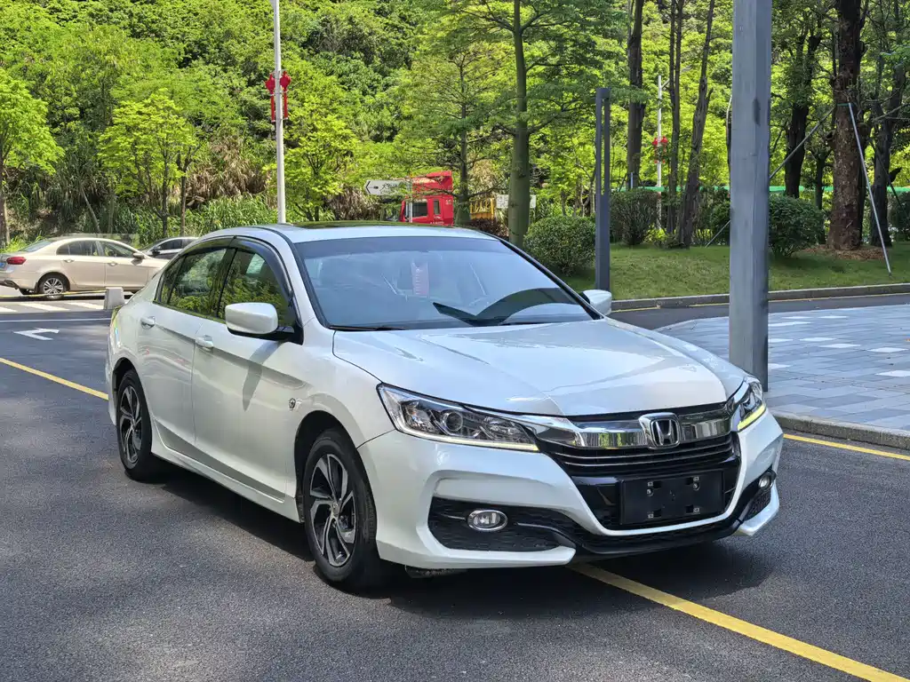 Honda Accord 2017 — фото 3