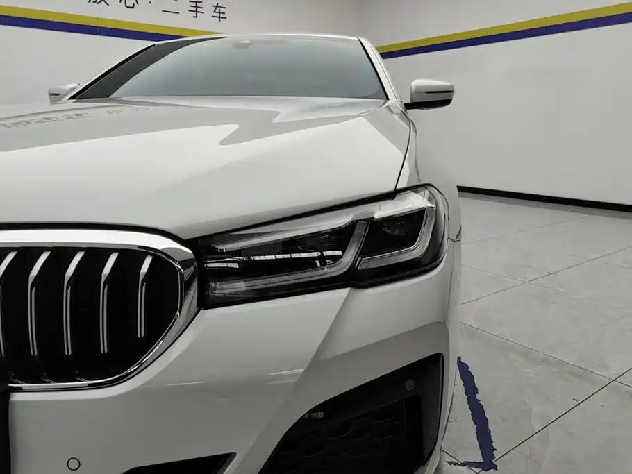 BMW 5 Series 2023