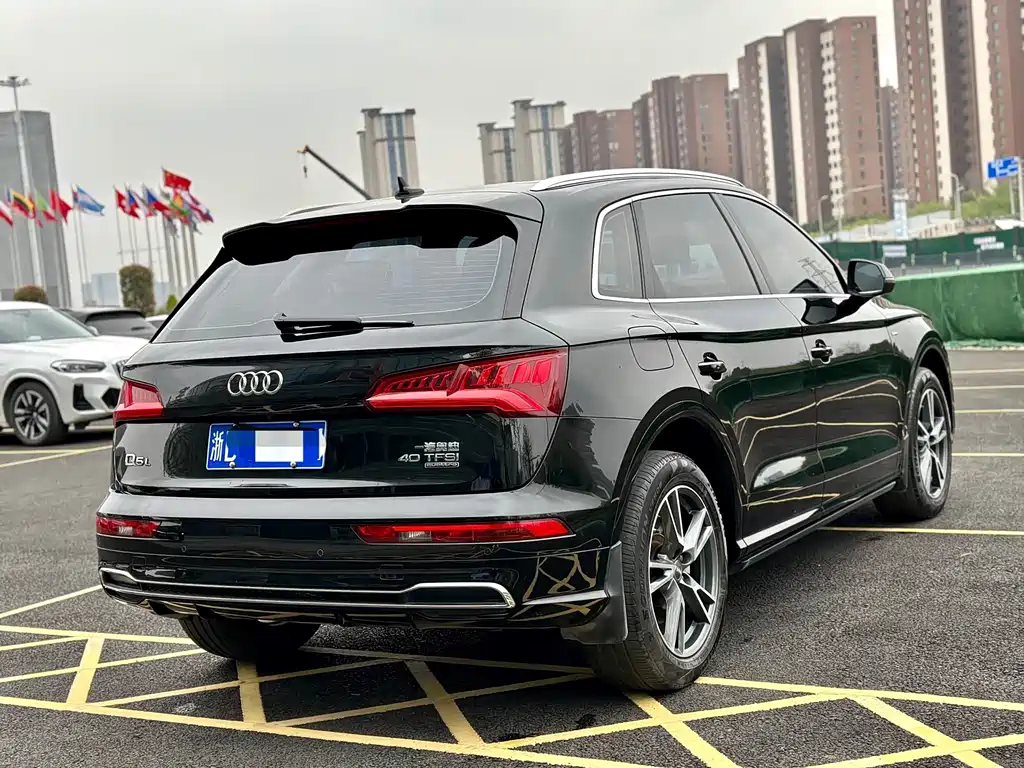 Audi Q5L 2019