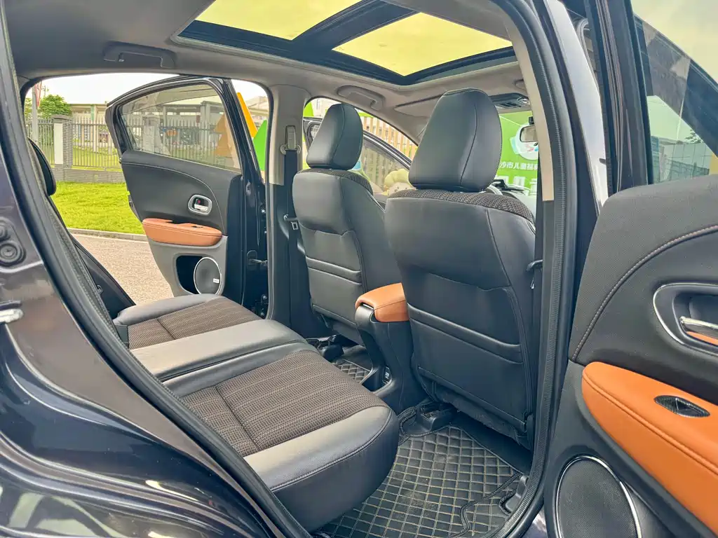 Honda Vezel 2015