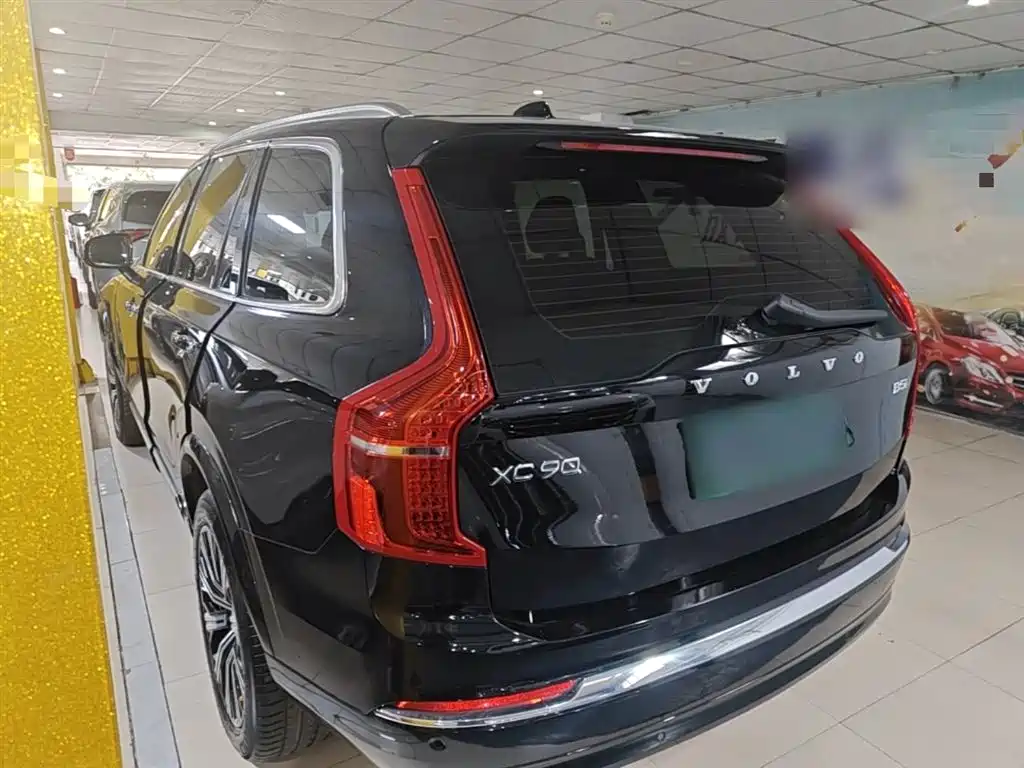Volvo XC90 2023 — фото 23