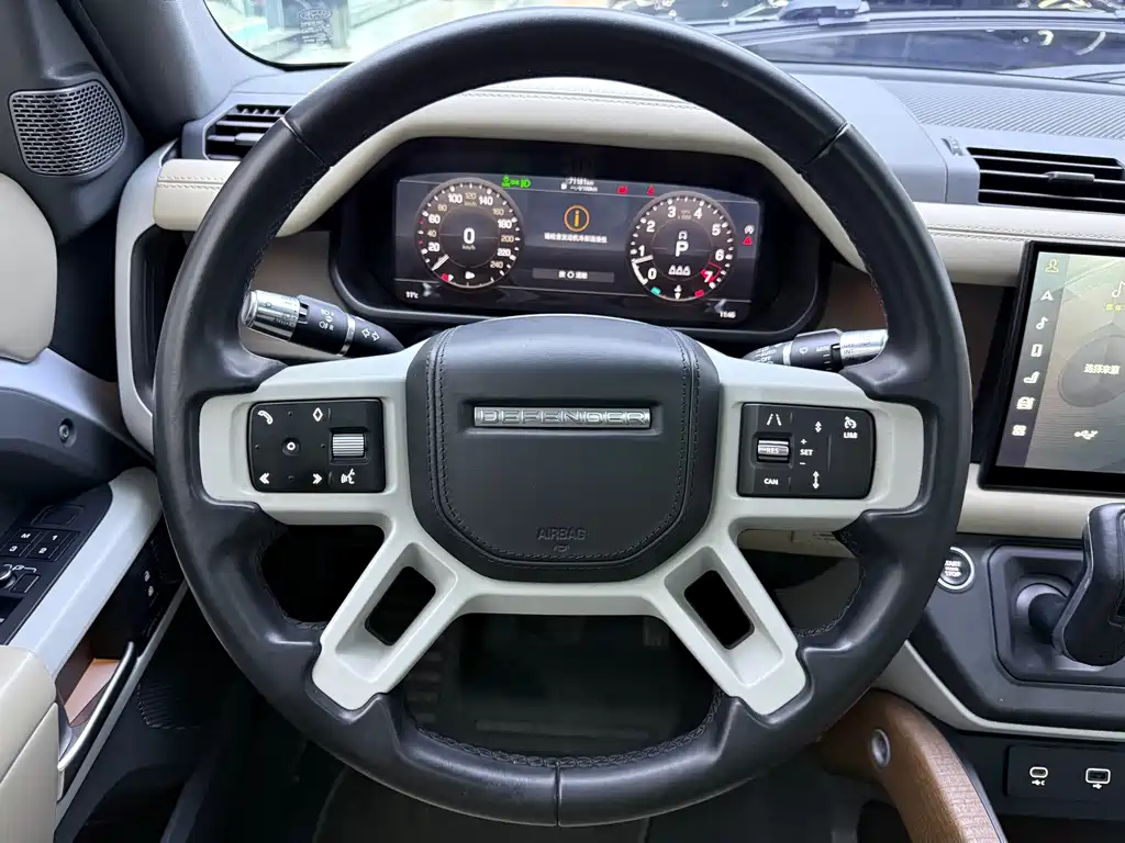 Land Rover Defender 2023 — фото 10