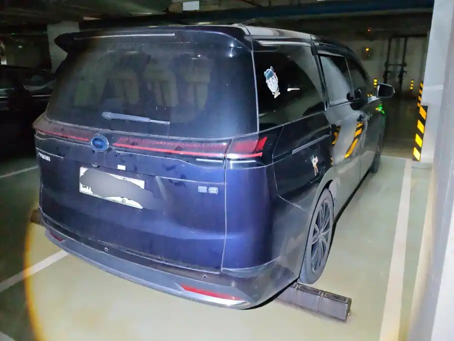 GAC Trumpchi E8 PHEV 2023 — фото 3