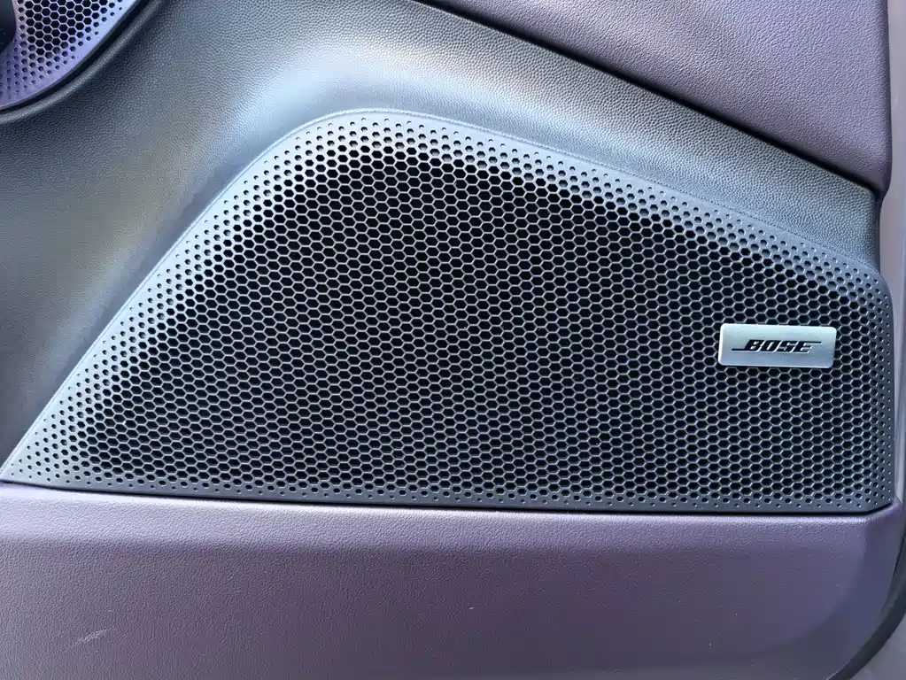 Porsche Macan EV 2025 — фото 13