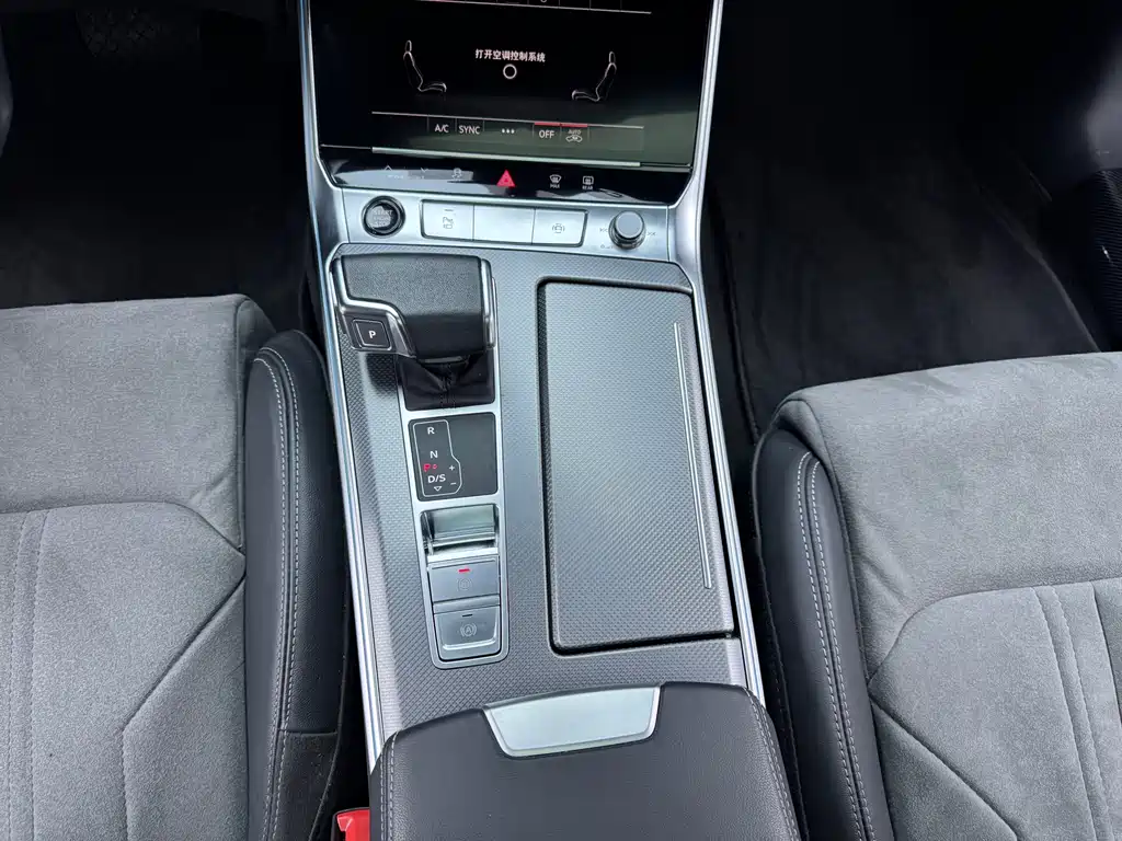 Audi A6L 2023 — фото 8