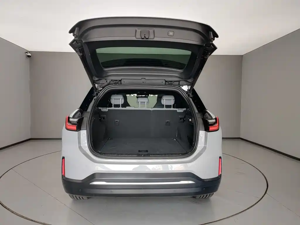 NIO ES6 2020