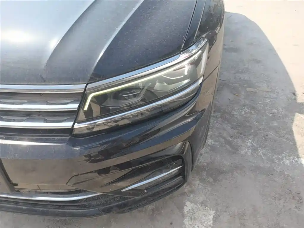 Volkswagen Tiguan 2019 — фото 24