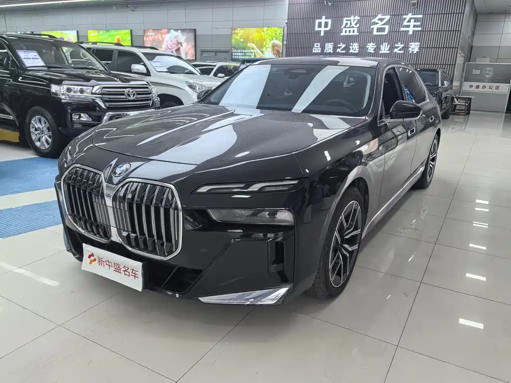 BMW 7 Series 2024