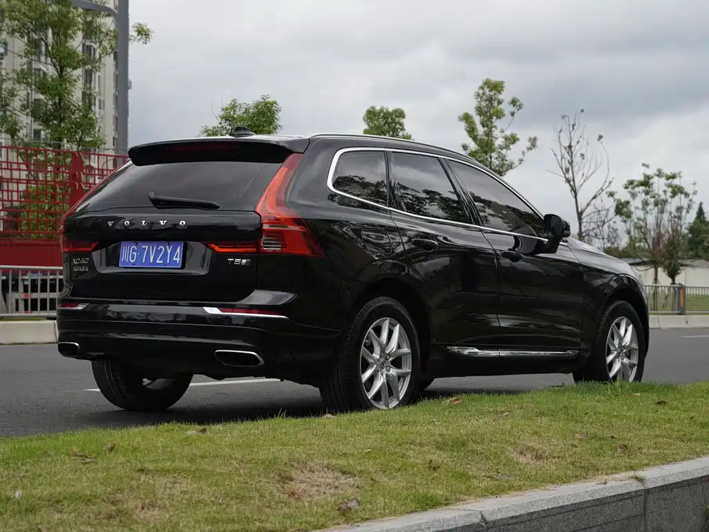 Volvo XC60 2019 — фото 20