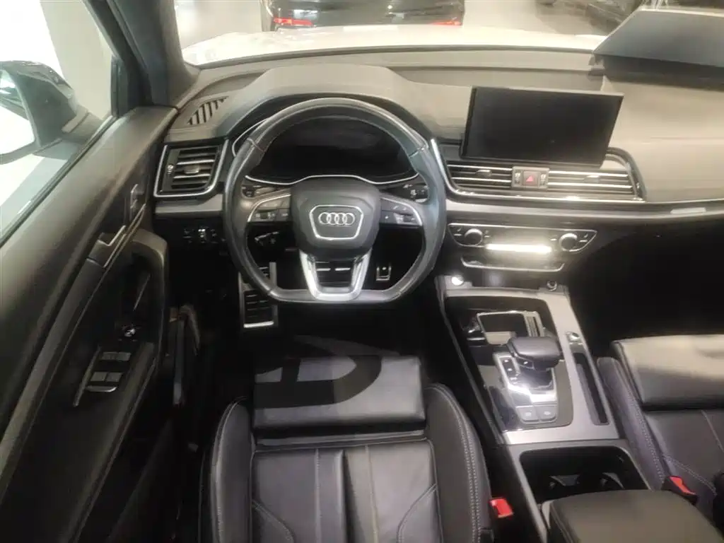 Audi Q5L 2023 — фото 17