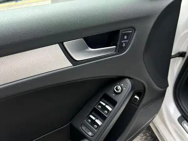 Audi A4L 2015