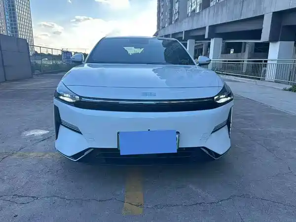 Geely Galaxy L6 2024