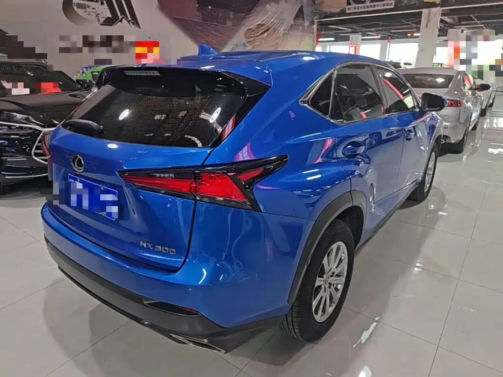 Lexus NX 2018 — фото 7
