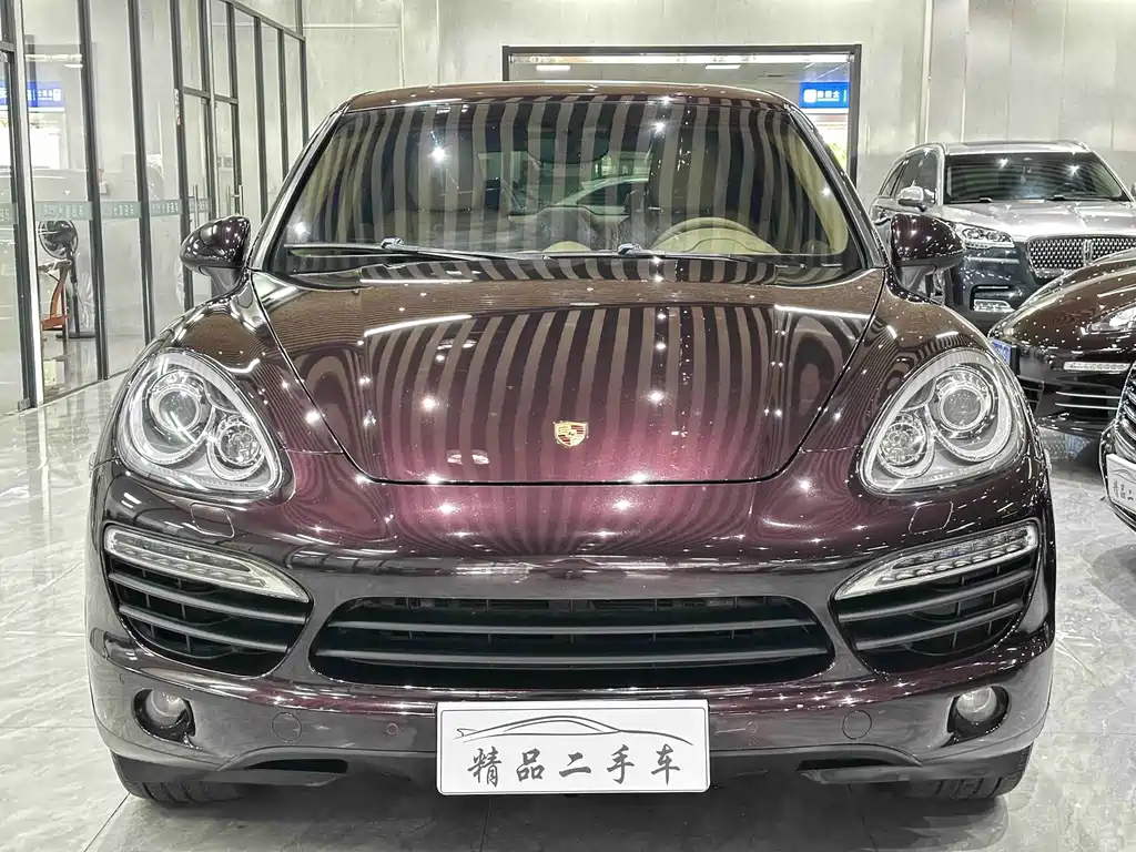 Porsche Cayenne 2012 — фото 2