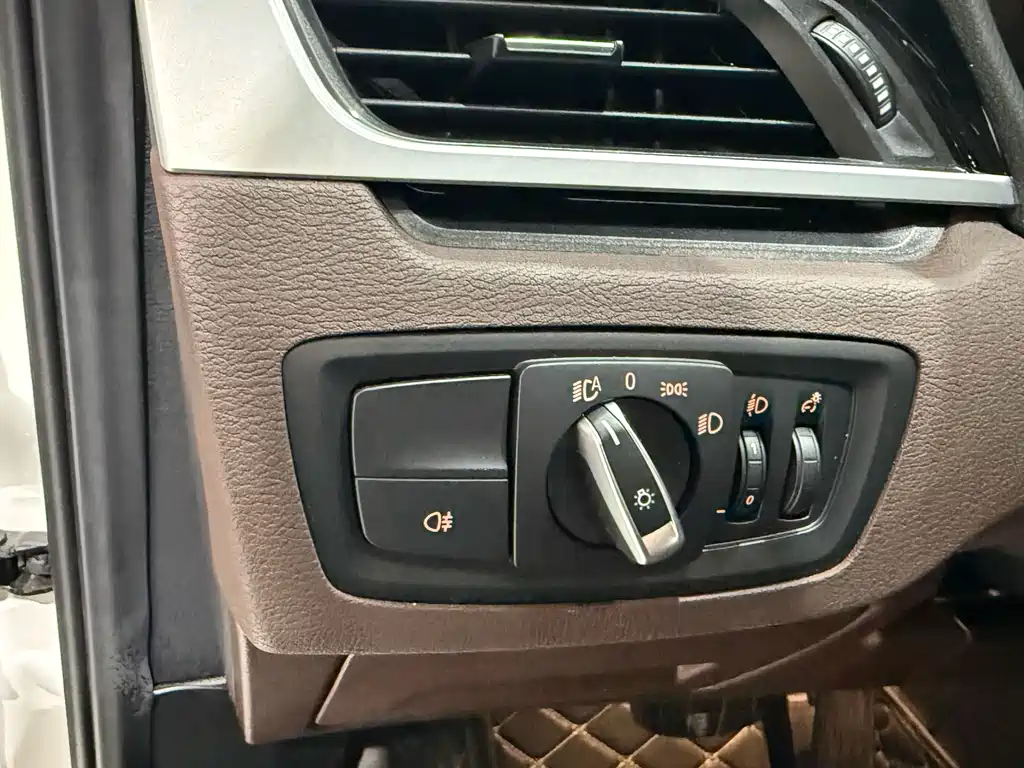 BMW X1 2020 — фото 10