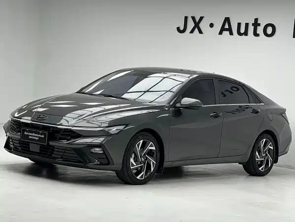Hyundai Elantra 2025