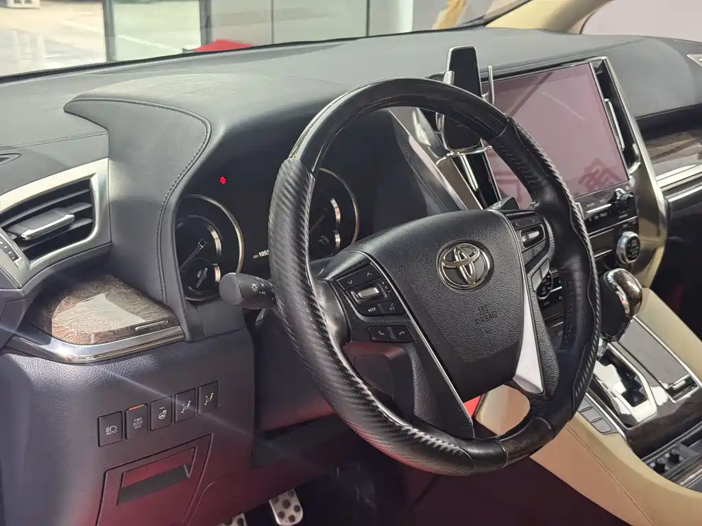 Toyota Vellfire 2022 — фото 13