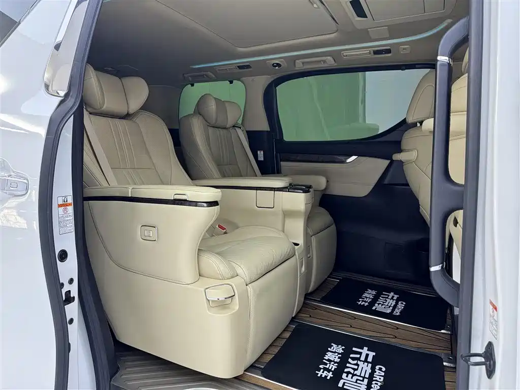 Toyota Alphard 2019 — фото 20