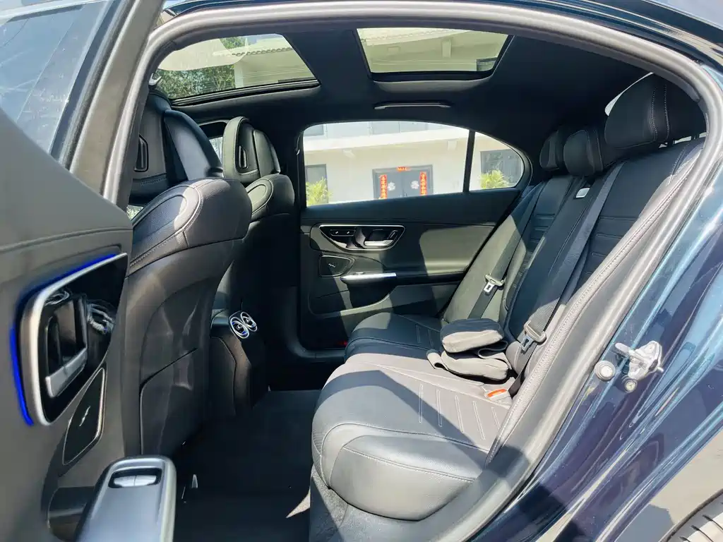 Mercedes-Benz C-Class 2022