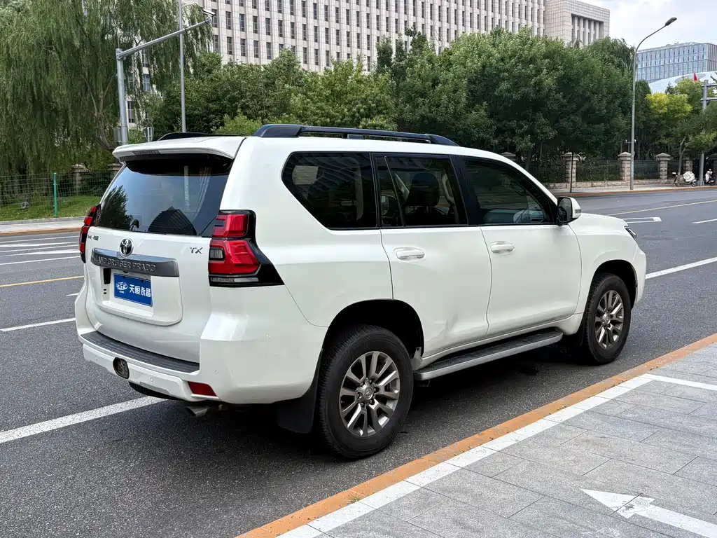 Toyota Prado 2018 — фото 8