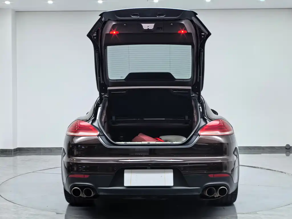 Porsche Panamera 2016 — фото 28