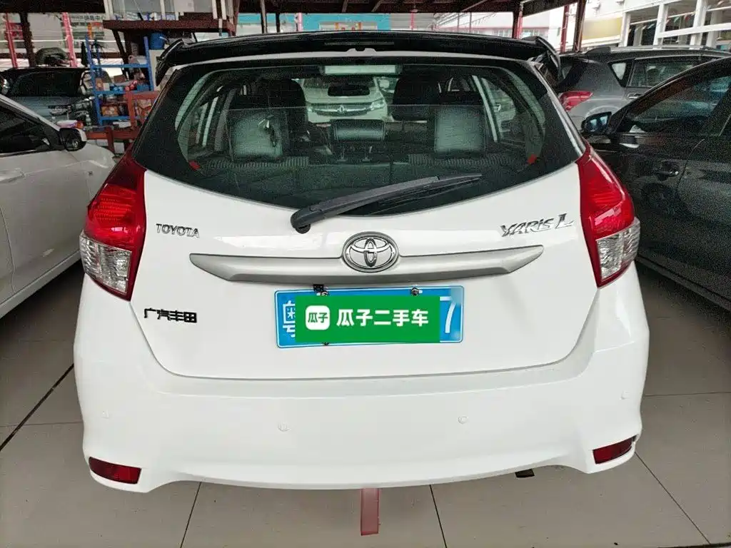 Toyota Yaris L 2015