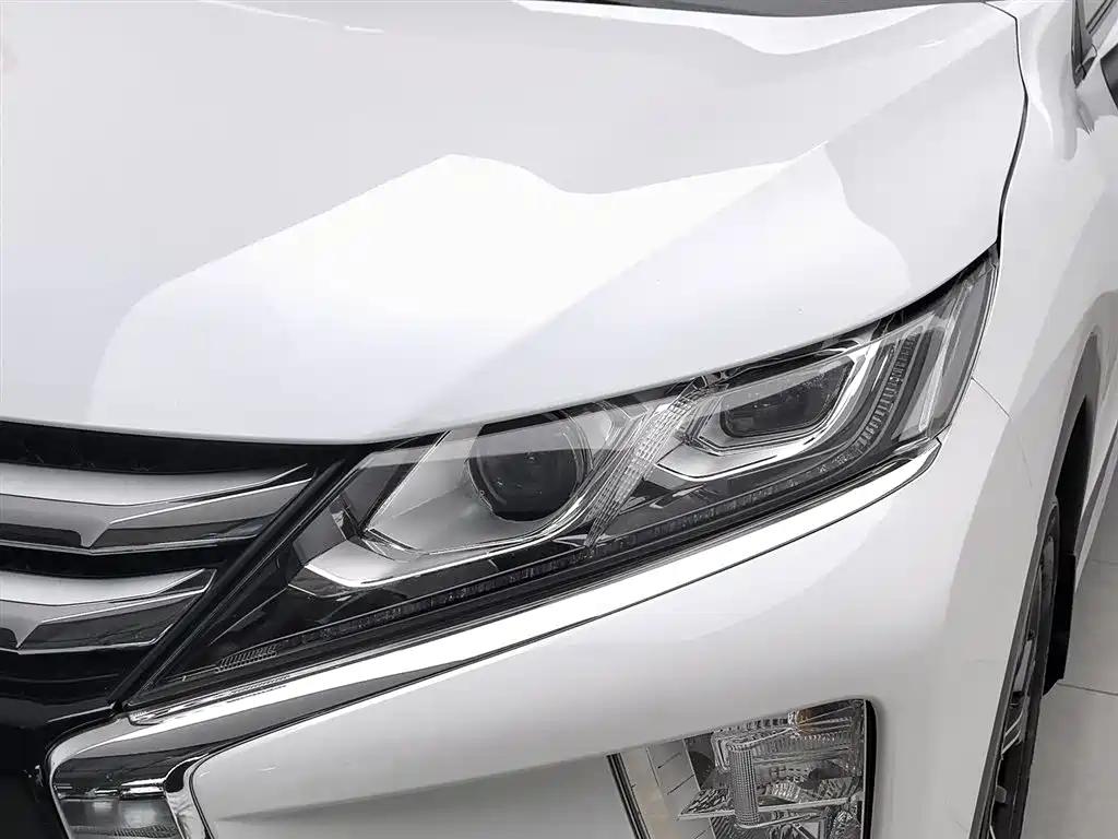 Mitsubishi Eclipse Cross 2019 — фото 7