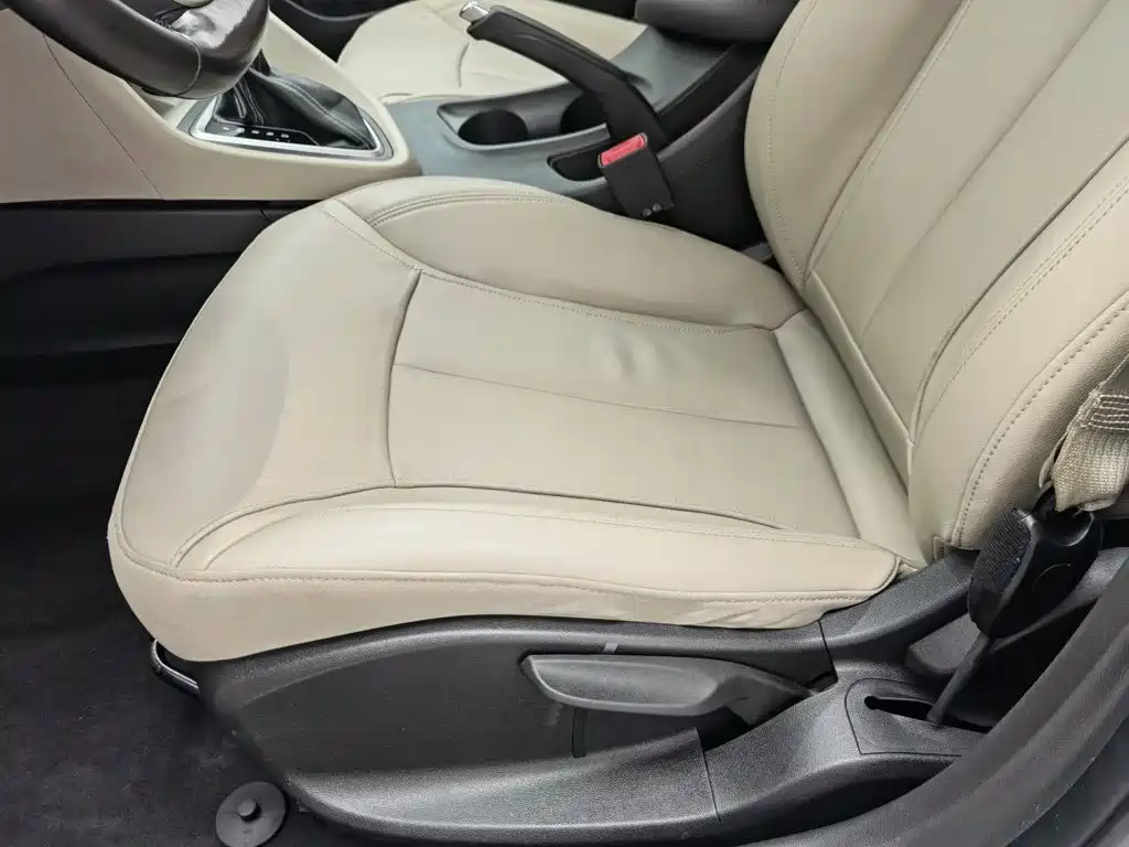 Buick Excelle 2017 — фото 20