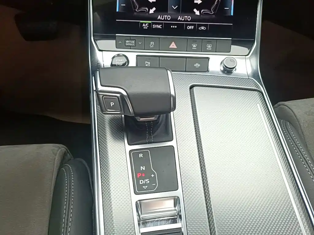 Audi A6L 2020 — фото 10
