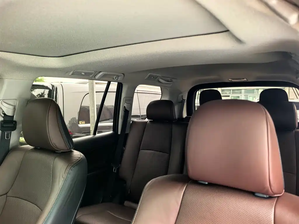 Toyota Prado 2019 — фото 8