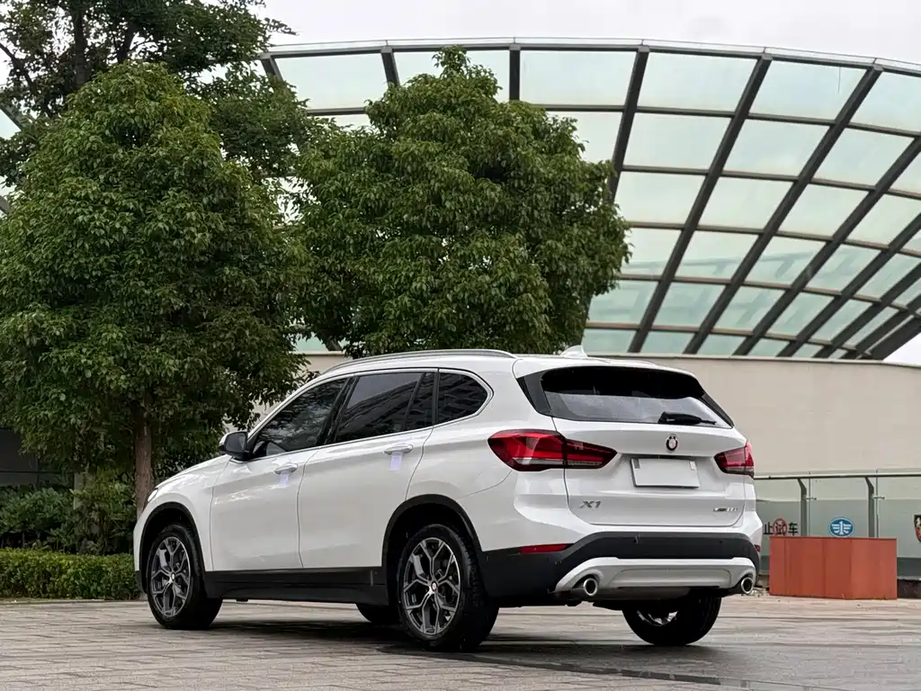 BMW X1 2022 — фото 9