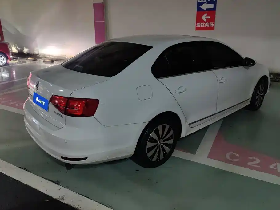 Volkswagen Sagitar 2017
