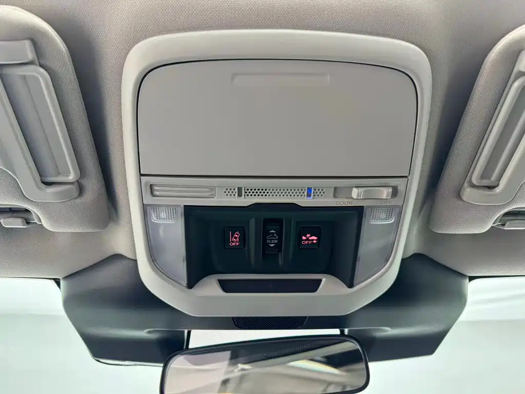 Subaru Forester 2022 — фото 20