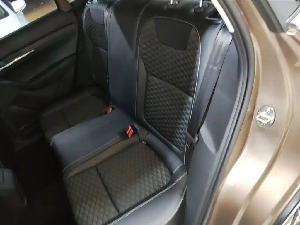 Skoda Kamiq 2021 — фото 17