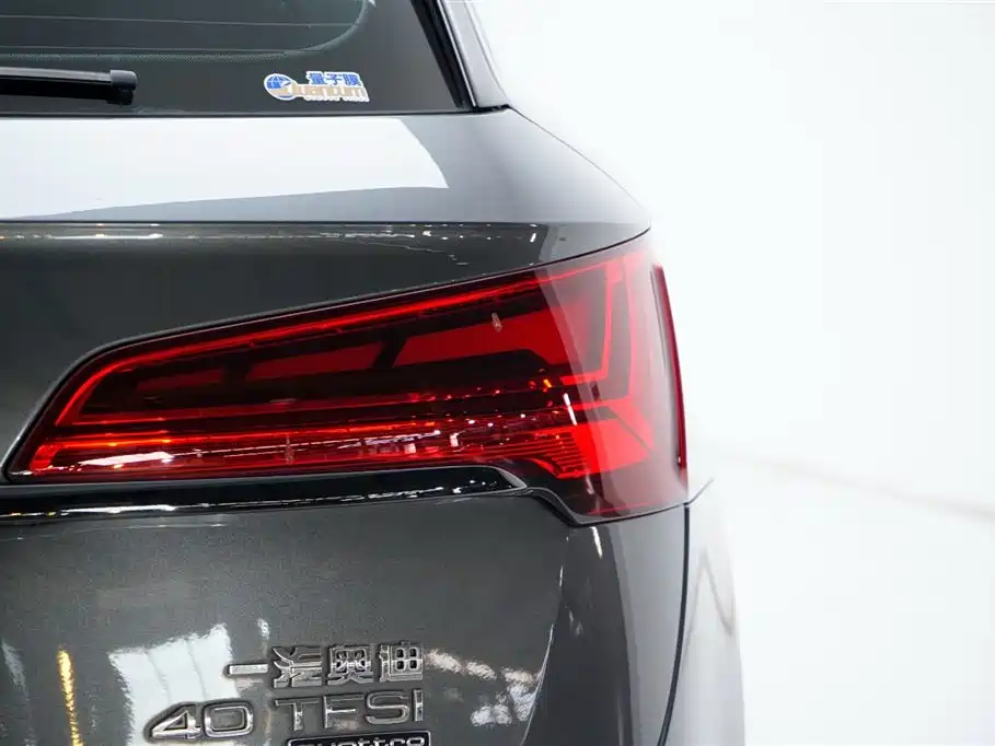 Audi Q5L 2022 — фото 21