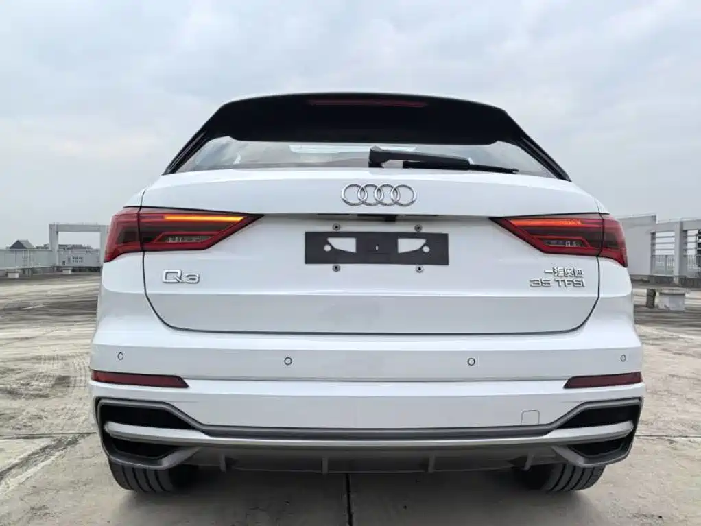 Audi Q3 2023 — фото 9