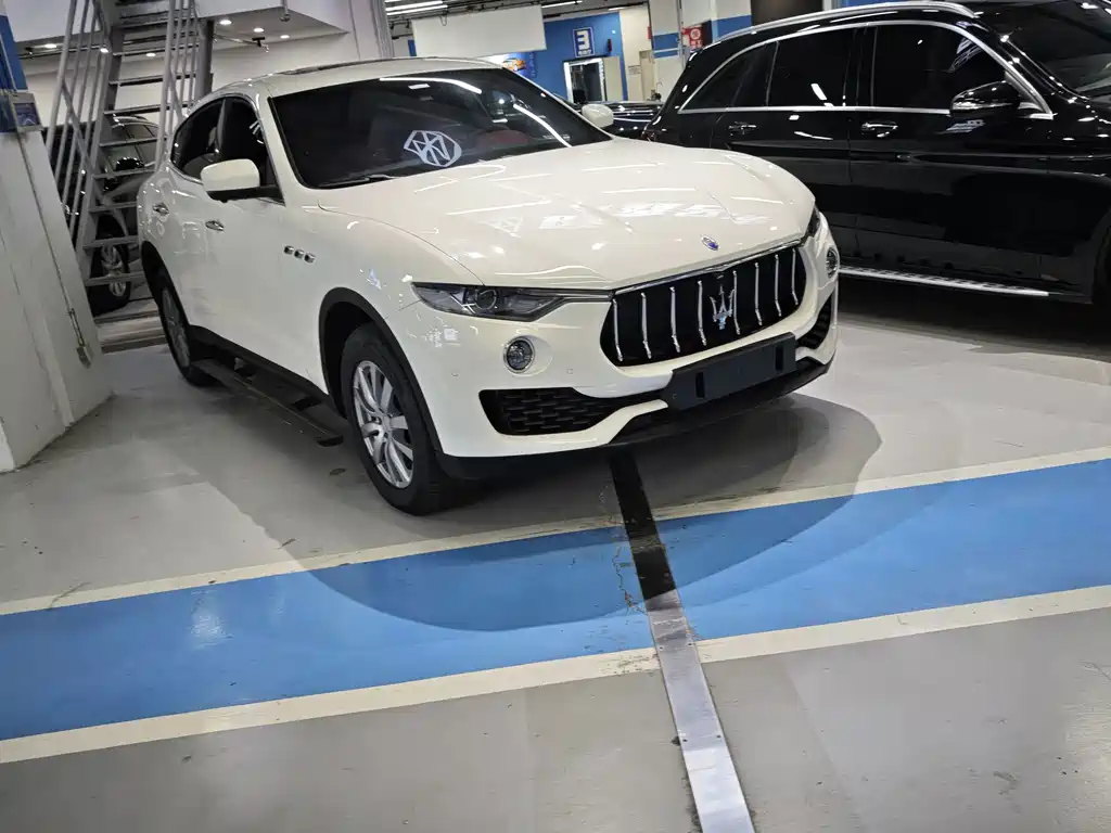 Maserati Levante 2017 — фото 3