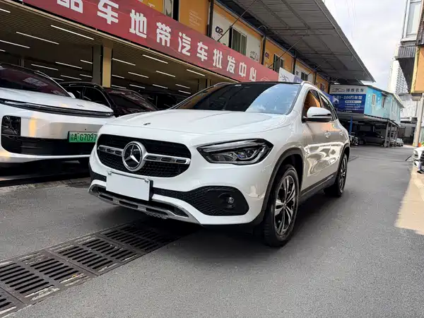 Mercedes-Benz GLA 2023